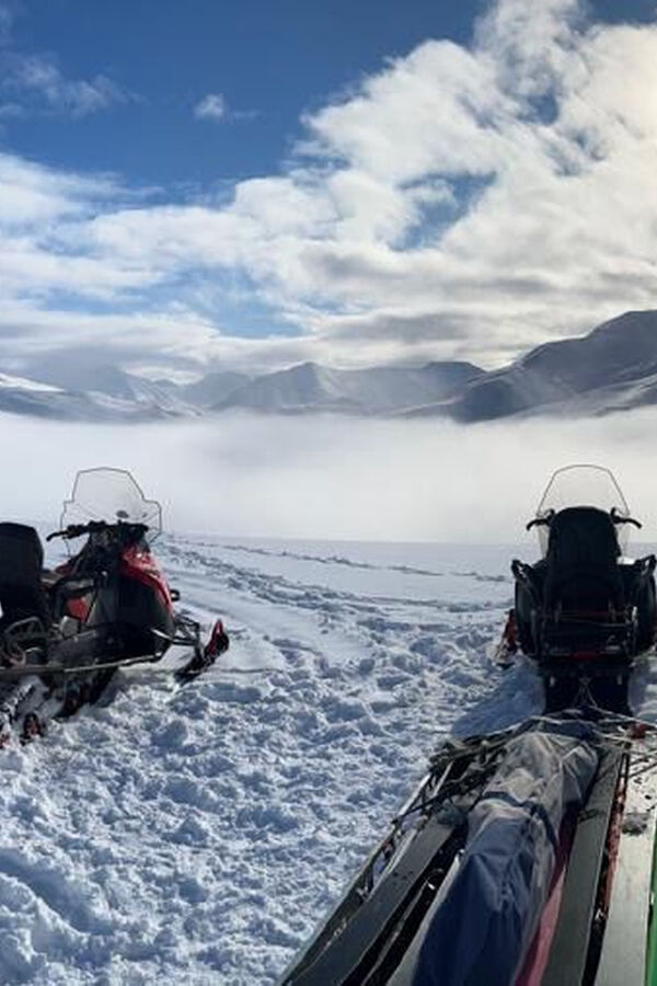 Tour in motoslitta alle Svalbard – Avventura artica Mmove